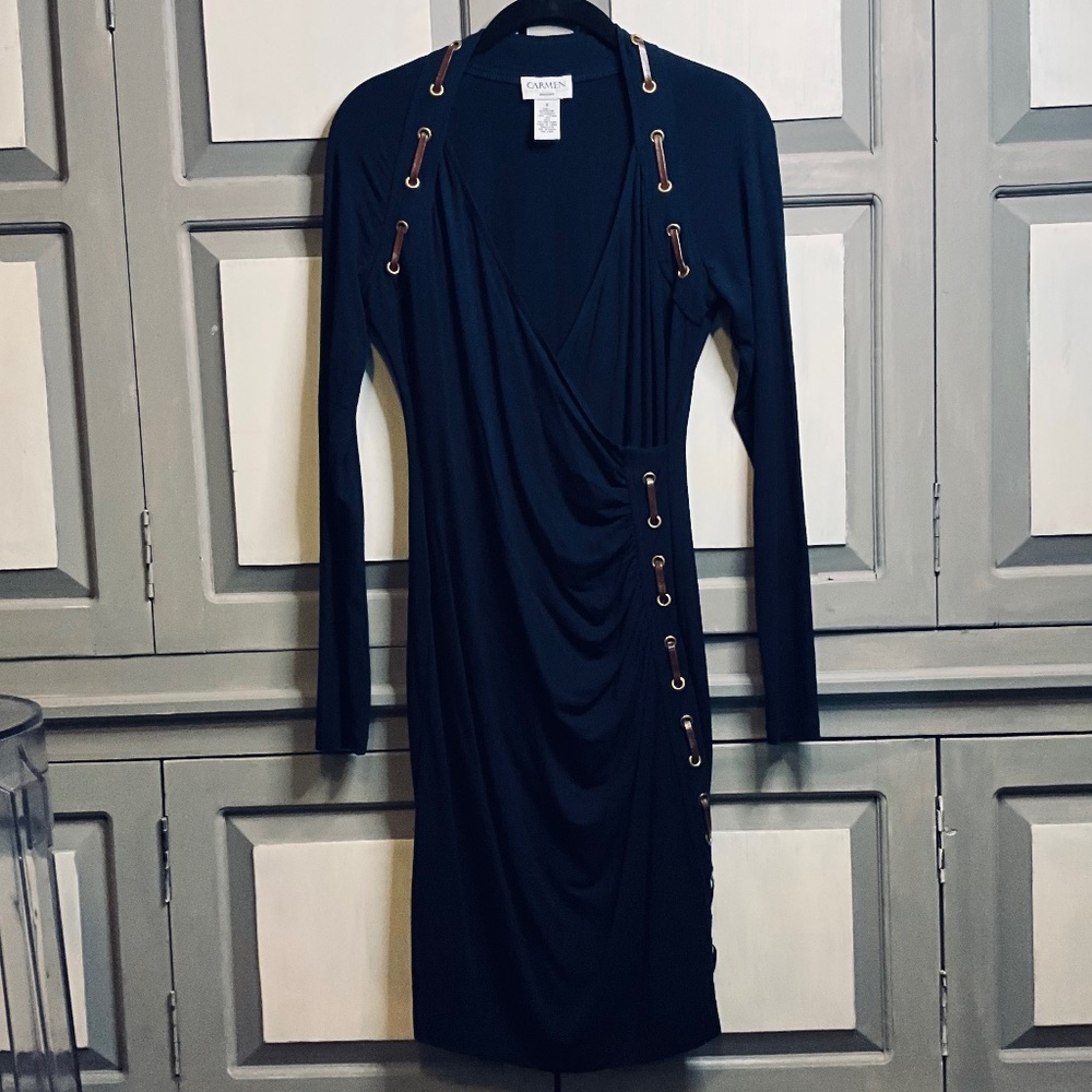 Sexy, body hugging navy blue long sleeve fall dress